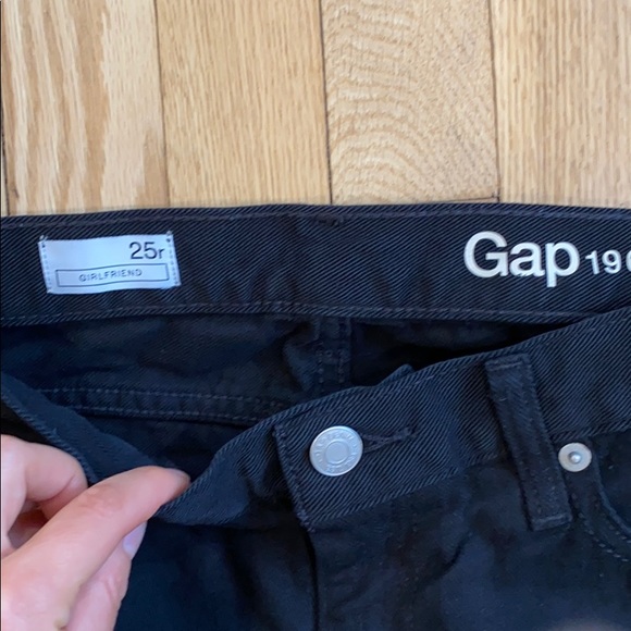 gap black distressed girlfriend jeans 25R - Picture 4 of 8